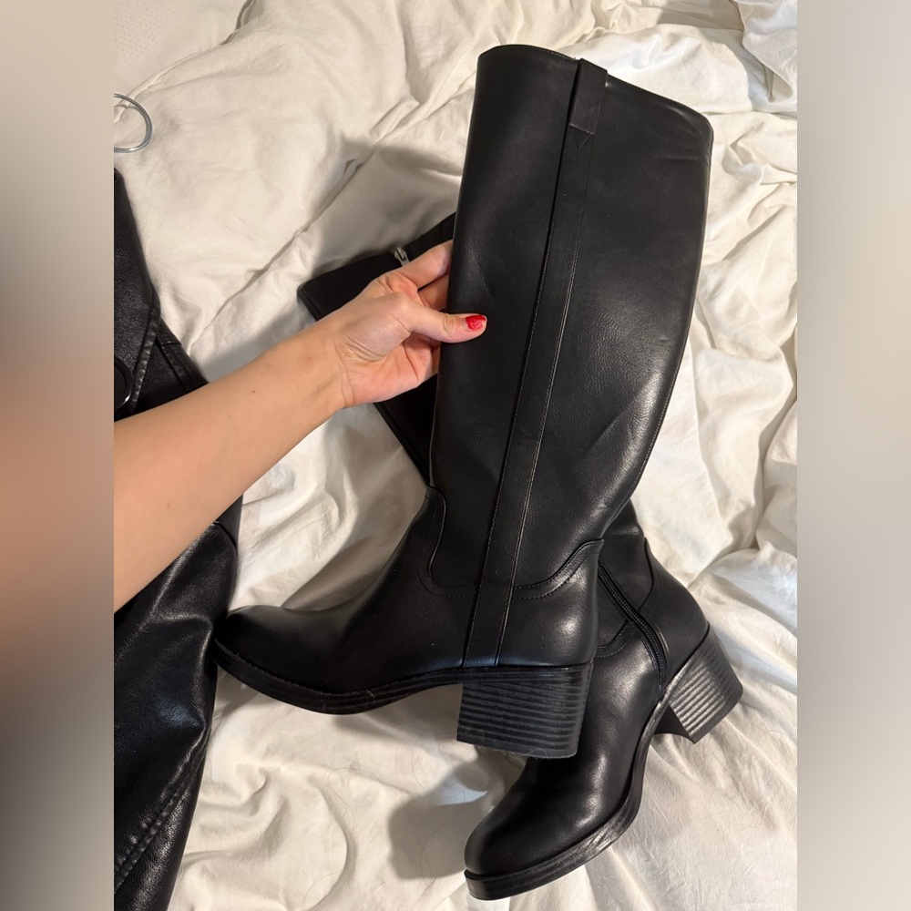 Marc fisher hydria boots